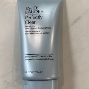 Estee Lauder Silver Cleanser & Exfoliant